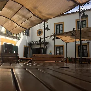 https://hotel-manantial-de-roya.es-andalucia.com
